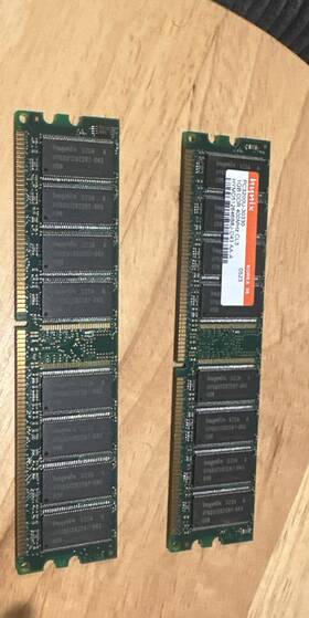 Hymd512726a8j-d43 Hynix 1gb Ibm 400mhz Pc3200 Cl3 184-pin Hymd512726a8j-d43 Hynix 1gb Ibm 400mhz Pc3200 Cl3 184-pin