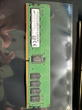 Mta18asf2g72pdz-3g2e1ug Micron 16gb Ddr4 2rx8 Pc4-3200aa Workstation Registered