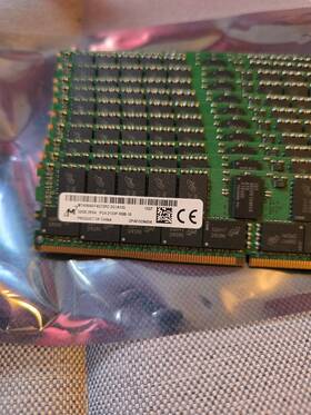 Mta36asf4g72pz-2g1a1ig Micron Mta36asf4g72pz-2g1b1mk 2rx4 32gb Pc4-2133p-rbb-10 Ecc Reg Server Ram