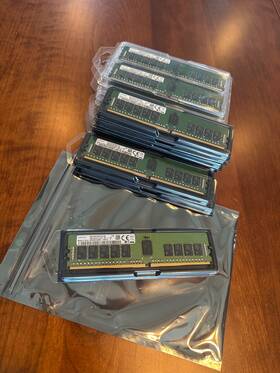 M393a2k43bb1-crcoq Samsung Ddr4 Ram Module 16gb 1x16gb 2400mhz Ecc