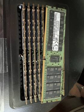 M393a8g40ab2-cwegy Samsung 64gb Memory Module - Ddr4 Sdram 3200 Mhz